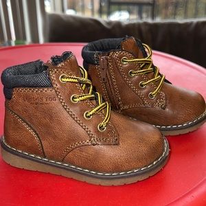 London Fog Boots NWOT